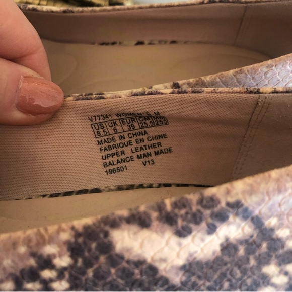 EUC Snakeskin round toe leather heel 8.5 - Picture 3 of 5